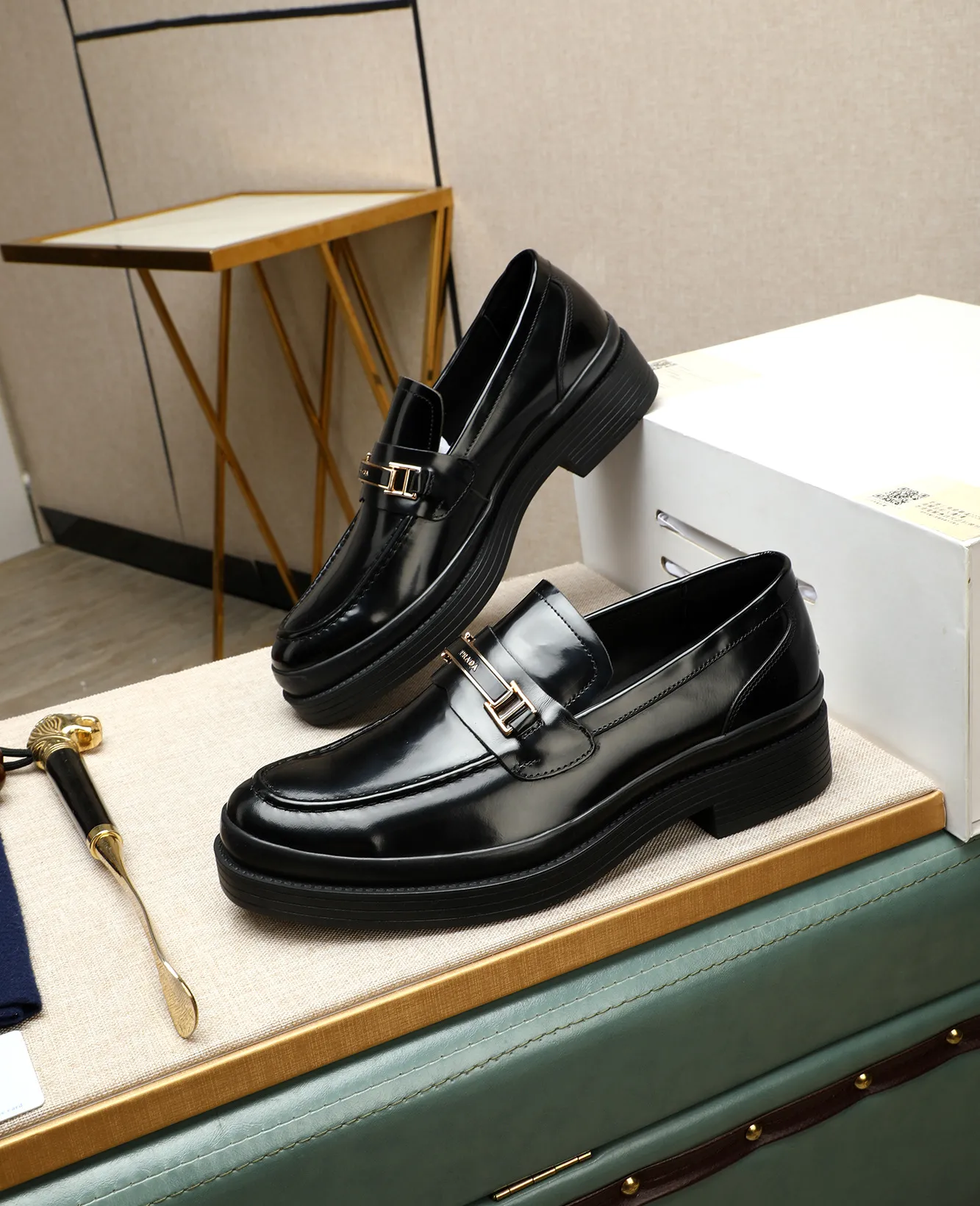 Men's men's shoes 💰540 (water-dyed cow leather) 📛📛PRADA high-end counter's latest formal business leather shoes 👔original and highest quality! Imported from Italy 🇮🇹 first-layer calfskin fabric ➕ cowhide lining Original outsole Formal size: 38➖44 (45 customized)